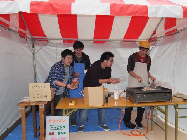 学生会の焼きうどん店 1